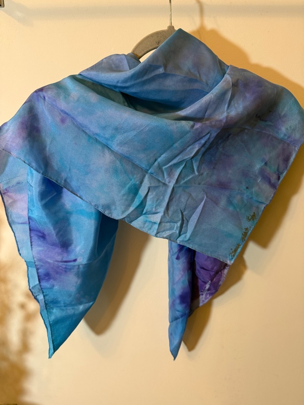 Vinta C1989 Pamela Ritz signed hand painted Blue and Purple Silk Scarf